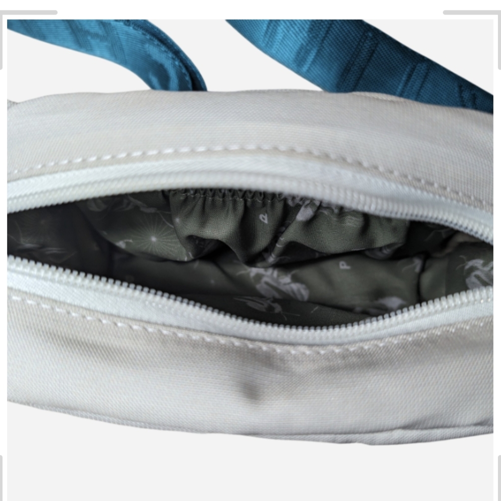 Pre-owned Stylish Cream and Blue Women bag - Picture 5 of 7